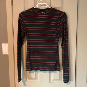 💚 Chandail à manche longue style rétro